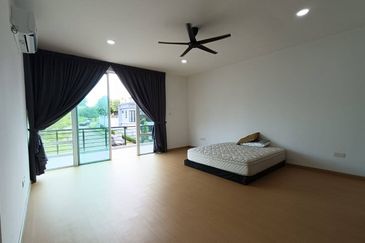 Taman Austin Heights