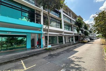 The LakeFront @ Southkey