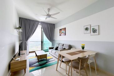 The M @ Medini Macrolink