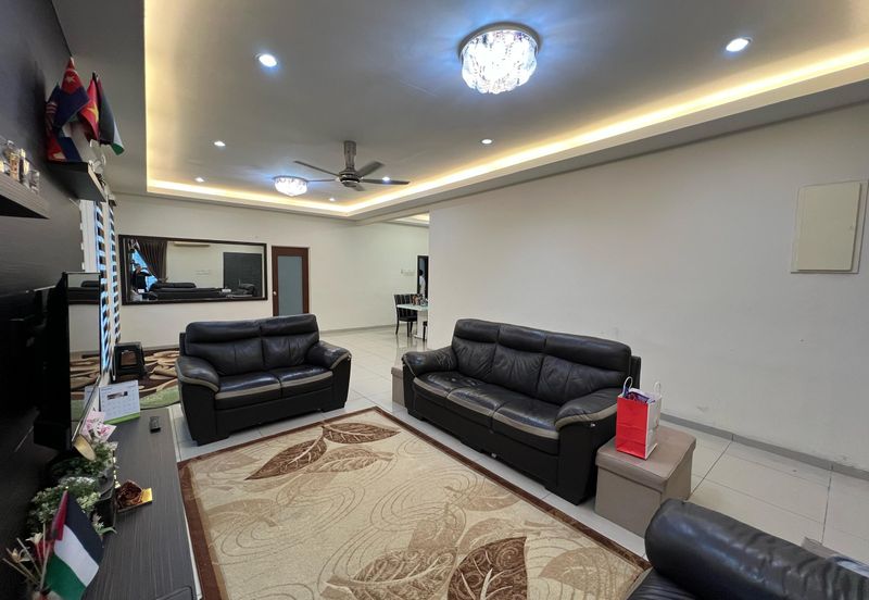 Austin Residence @Taman Mount Austin