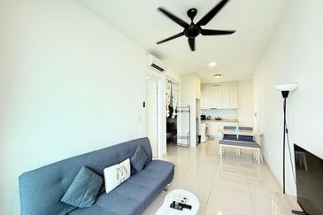 The M @ Medini Macrolink