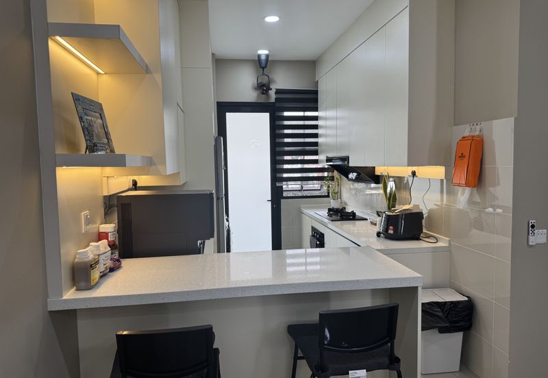 Tate Dalton @ Eco Botanic 2