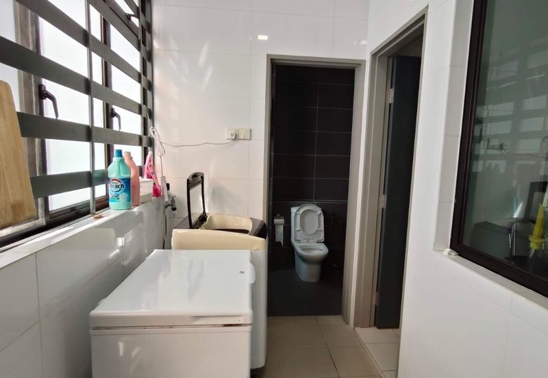 The Canal Garden South, Horizon Hills