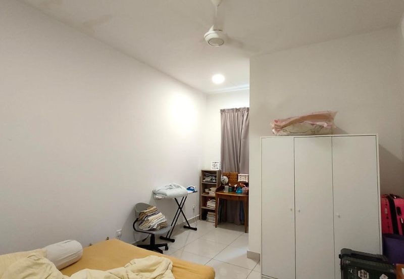 The Canal Garden South, Horizon Hills