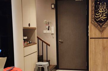 Almas Suites @ Puteri Harbour