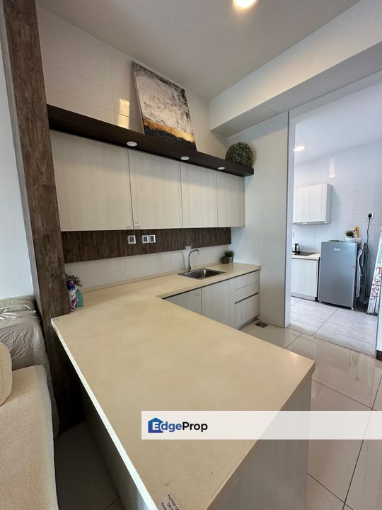 Paragon Suite 3+1 fully furnished unit for Sale, Johor, Johor Bahru