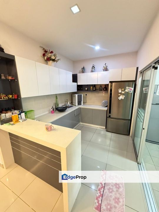 Horizon hill renovated superlink house for sale, Johor, 