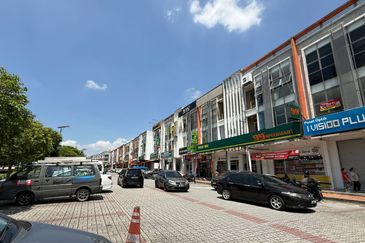 Bina Park, Bandar Seri Alam