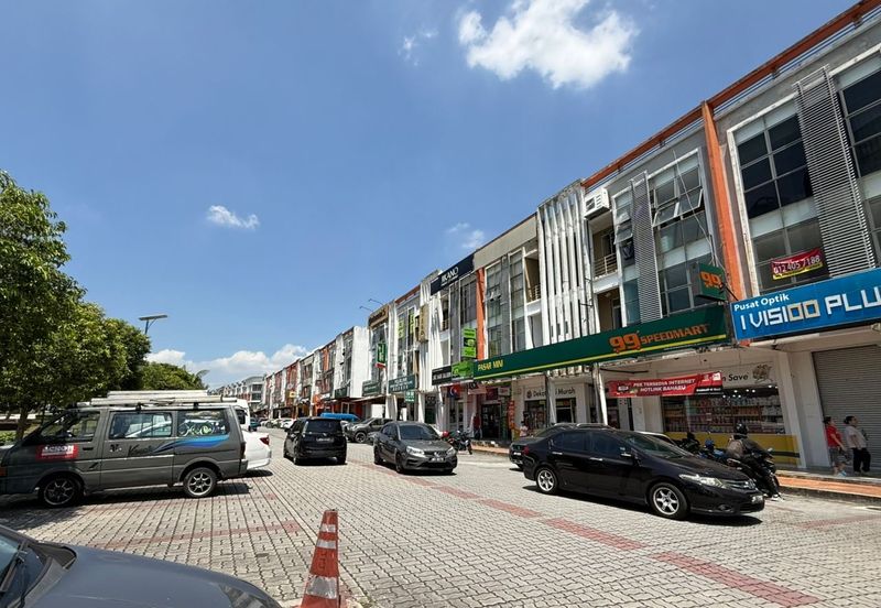 Bina Park, Bandar Seri Alam