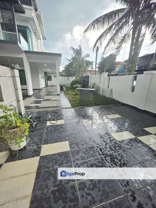 Taman Sutera Utama 2.5 Storey Terrace House Corner For Sale, Johor, Skudai