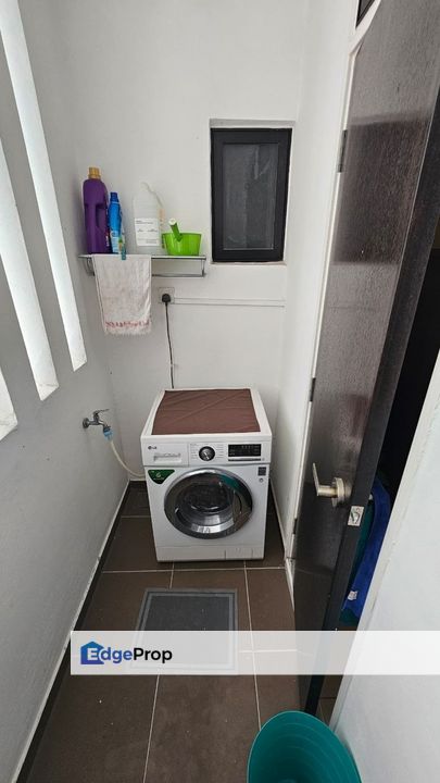 Sky view Residences 2Bedroom unit for sale, Johor, Bukit Indah