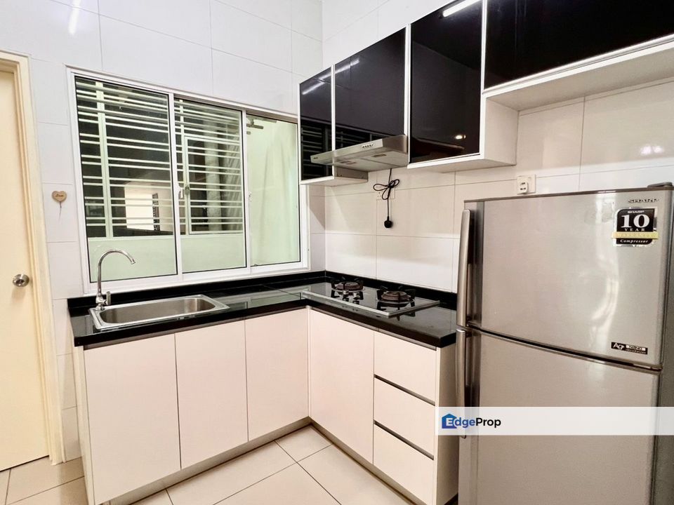 Nusa height fully furnished 3bedroom unit For sale , Johor, Gelang Patah