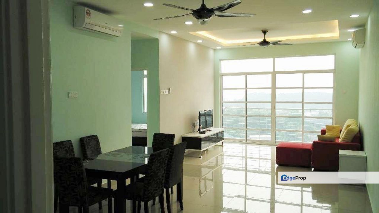 Nusa Height 3 bedroom unit for sale, Johor, Gelang Patah