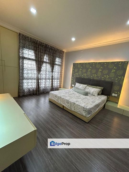 The Straits view condo Penthouse Seaview unit for sale, Johor, Permas Jaya/Senibong