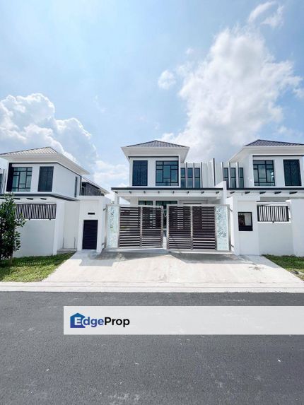 For Sale Jalan Setia Tropika Alocasia Residence 2-sty Semi D, Johor, Setia Tropika