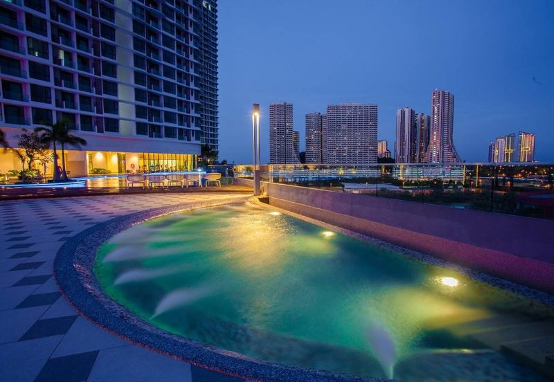 The M @ Medini Macrolink