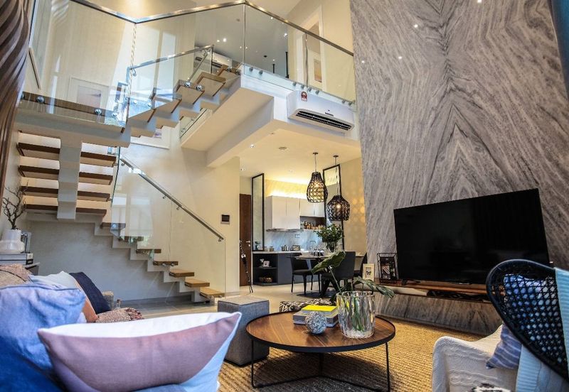 The M @ Medini Macrolink