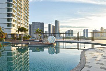 The M @ Medini Macrolink