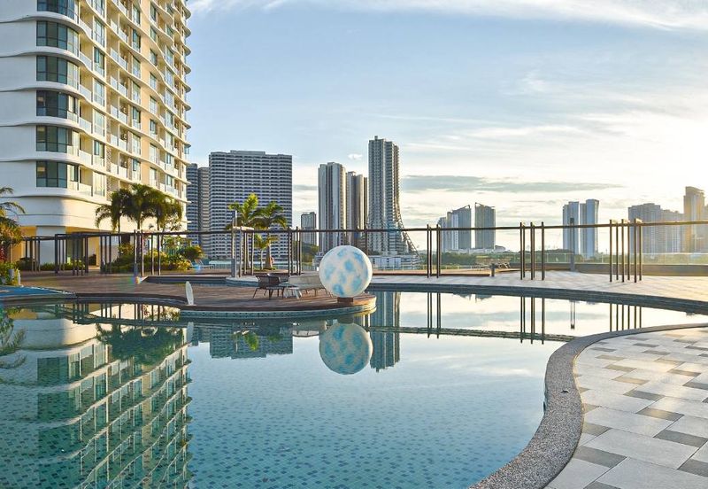 The M @ Medini Macrolink