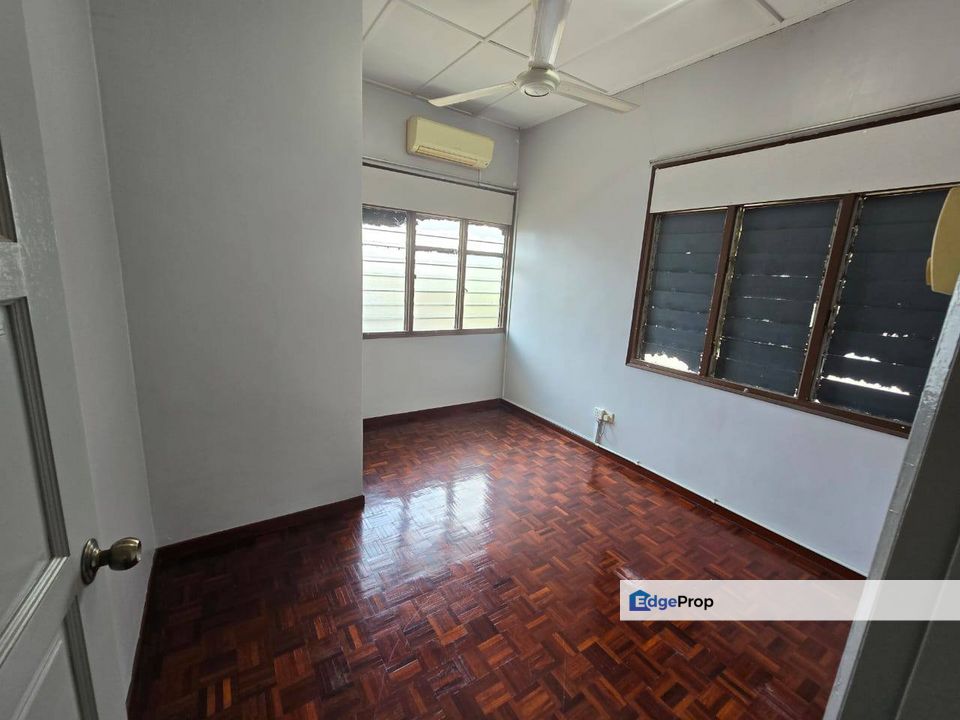  1.5 Storey Terrace Corner Unit Jalan Belibis Taman Perling Johor For Sale, Johor, Johor Bahru