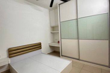 Maple Red, Adda Heights