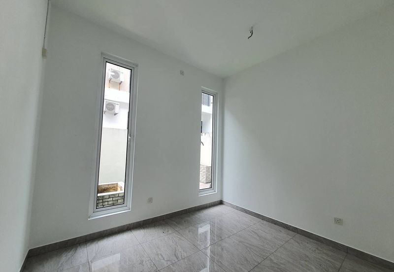 Austin Residence @Taman Mount Austin