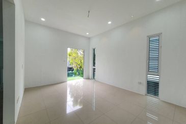 Austin Residence @Taman Mount Austin