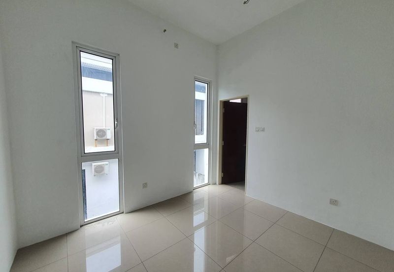 Austin Residence @Taman Mount Austin