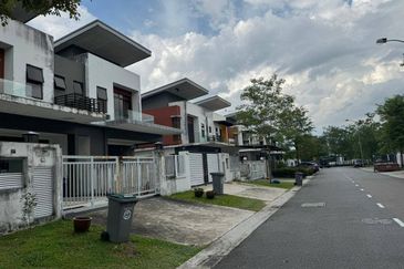 The Canal Garden South, Horizon Hills