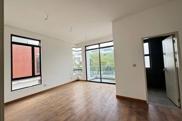 The Canal Garden South, Horizon Hills