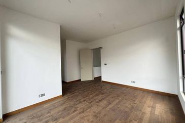 The Canal Garden South, Horizon Hills