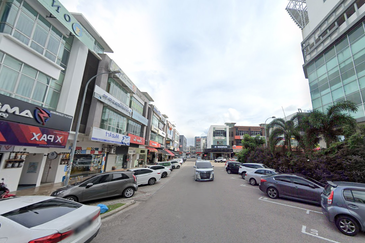 Jalan Austin Heights