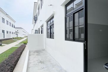 Tate Dalton @ Eco Botanic 2