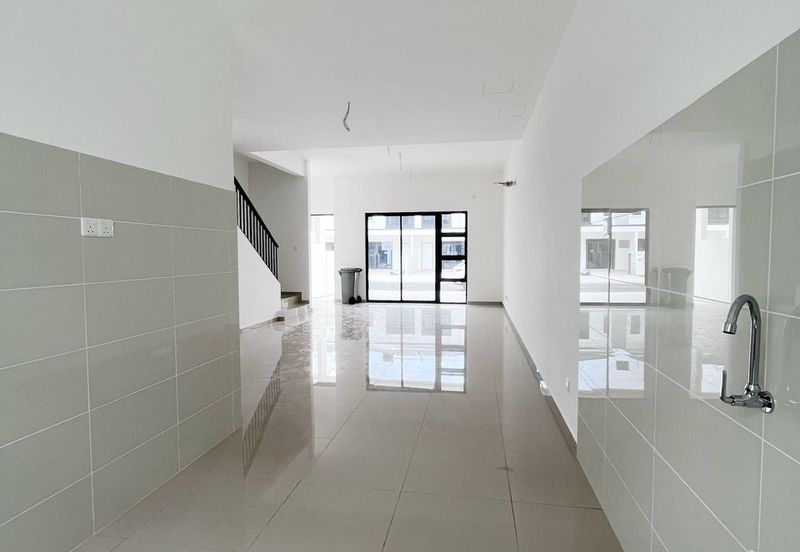 Tate Dalton @ Eco Botanic 2