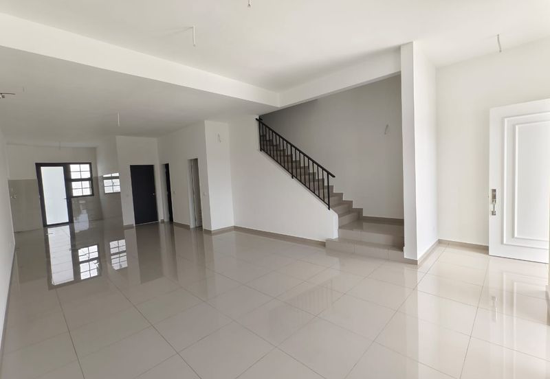 Tate Dalton @ Eco Botanic 2