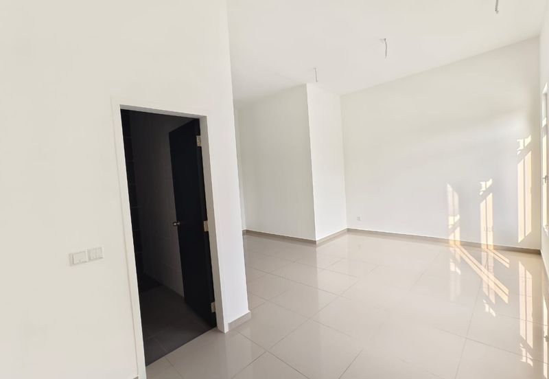 Tate Dalton @ Eco Botanic 2