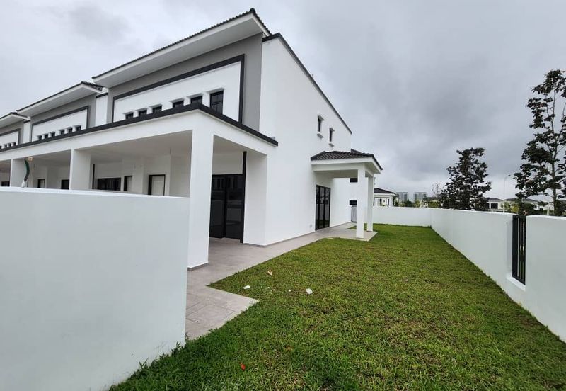 Tate Dalton @ Eco Botanic 2