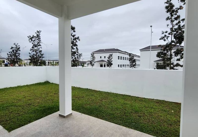 Tate Dalton @ Eco Botanic 2