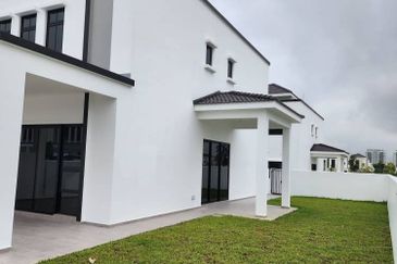 Tate Dalton @ Eco Botanic 2