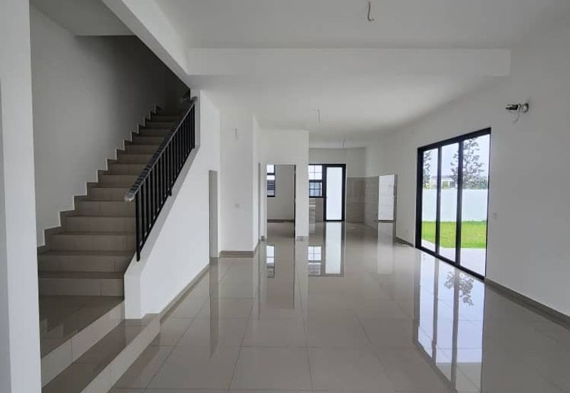 Tate Dalton @ Eco Botanic 2