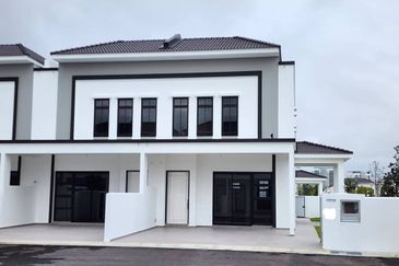 Tate Dalton @ Eco Botanic 2