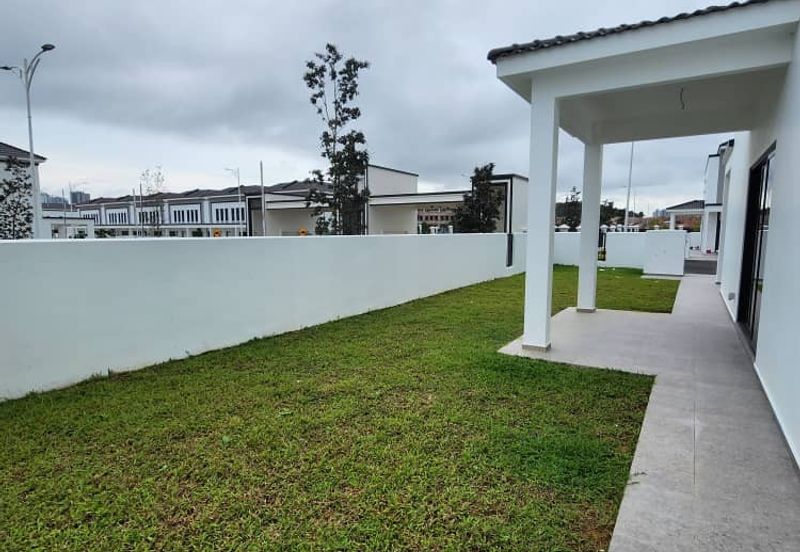 Tate Dalton @ Eco Botanic 2