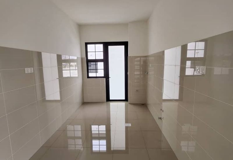 Tate Dalton @ Eco Botanic 2