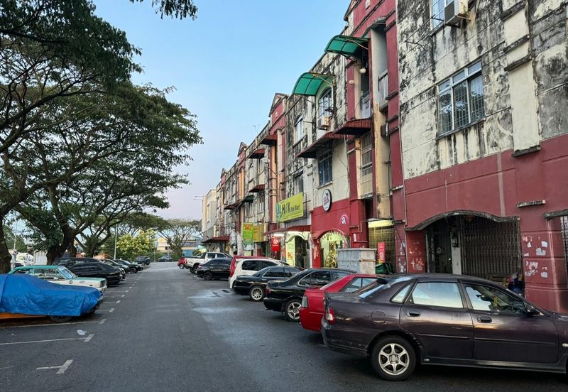 Jalan Putra 3, Taman Tan Sri Yaakob