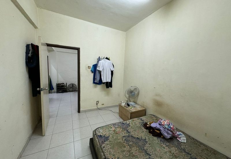 Jalan Putra 3, Taman Tan Sri Yaakob