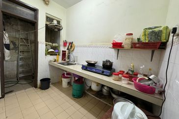 Jalan Putra 3, Taman Tan Sri Yaakob