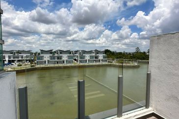 D'Lagoon, Taman Seri Austin