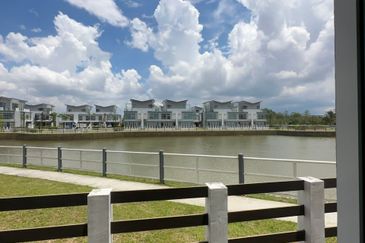 D'Lagoon, Taman Seri Austin