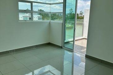 D'Lagoon, Taman Seri Austin