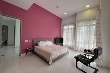 Setia Tropika @ Caranday Park Double Storey Cluster For Sale